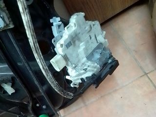 bontott VW PASSAT B6 Bal első Ajtózár