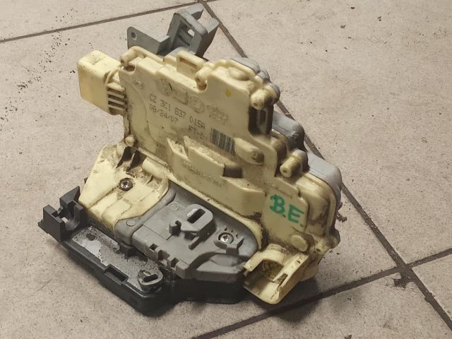 bontott VW PASSAT B6 Bal első Ajtózár