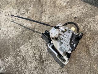 bontott VW PASSAT B6 Bal első Ajtózár