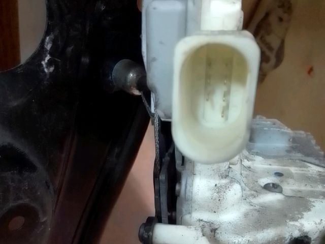 bontott VW PASSAT B6 Bal első Ajtózár