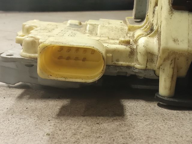 bontott VW PASSAT B6 Bal első Ajtózár