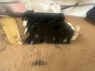 bontott VW PASSAT B6 Bal első Ajtózár