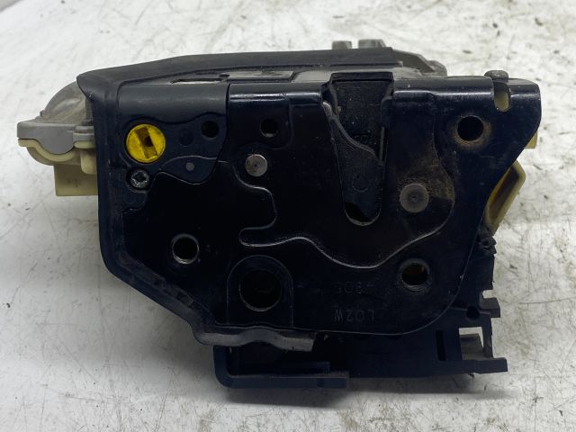 bontott VW PASSAT B6 Bal első Ajtózár