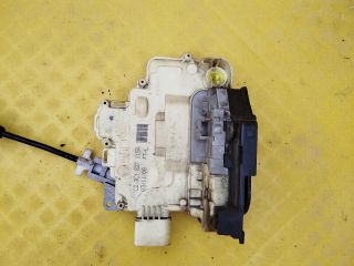 bontott VW PASSAT B6 Bal első Ajtózár