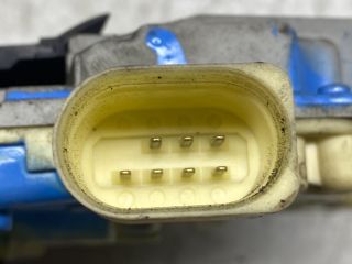 bontott VW PASSAT B6 Bal első Ajtózár