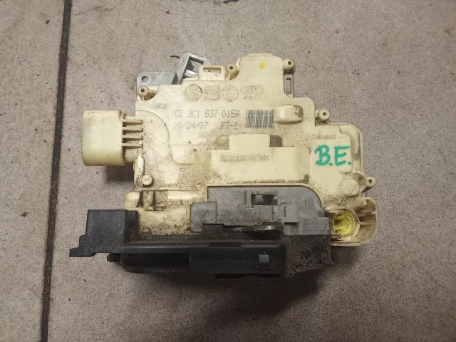 bontott VW PASSAT B6 Bal első Ajtózár