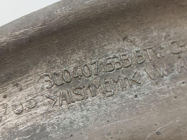 bontott VW PASSAT B6 Bal első Alsó Első Lengőkar