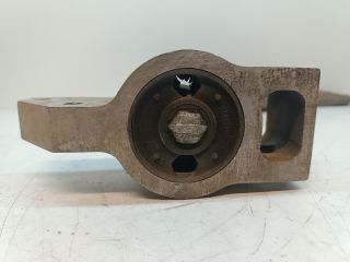 bontott VW PASSAT B6 Bal első Alsó Első Lengőkar