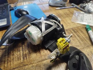 bontott VW PASSAT B6 Bal első Biztonsági Öv