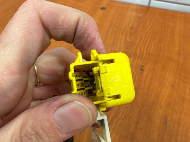 bontott VW PASSAT B6 Bal első Biztonsági Öv