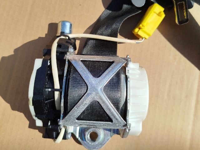 bontott VW PASSAT B6 Bal első Biztonsági Öv