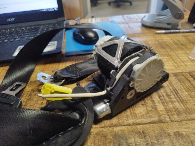 bontott VW PASSAT B6 Bal első Biztonsági Öv