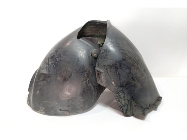 bontott VW PASSAT B6 Bal első Dobbetét (Kerékjárati, Műanyag)