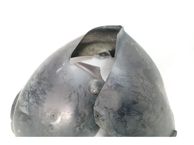 bontott VW PASSAT B6 Bal első Dobbetét (Kerékjárati, Műanyag)