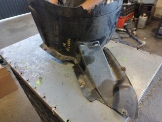 bontott VW PASSAT B6 Bal első Dobbetét (Kerékjárati, Műanyag)