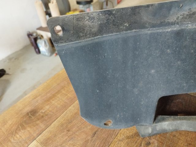 bontott VW PASSAT B6 Bal első Első Dobbetét (Kerékjárati, Műanyag)