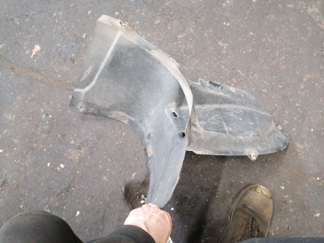 bontott VW PASSAT B6 Bal első Első Dobbetét (Kerékjárati, Műanyag)