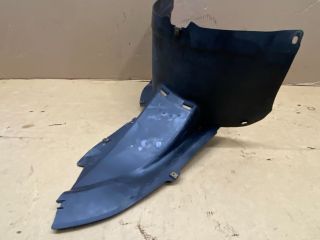 bontott VW PASSAT B6 Bal első Első Dobbetét (Kerékjárati, Műanyag)