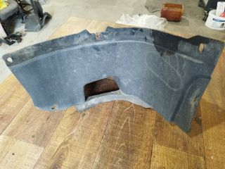 bontott VW PASSAT B6 Bal első Első Dobbetét (Kerékjárati, Műanyag)