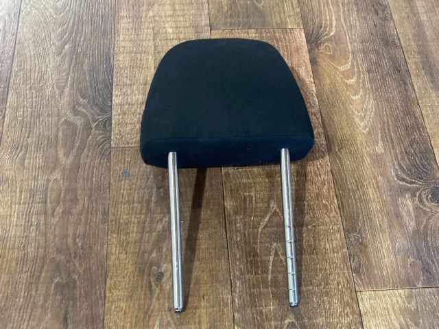 bontott VW PASSAT B6 Bal első Fejtámla