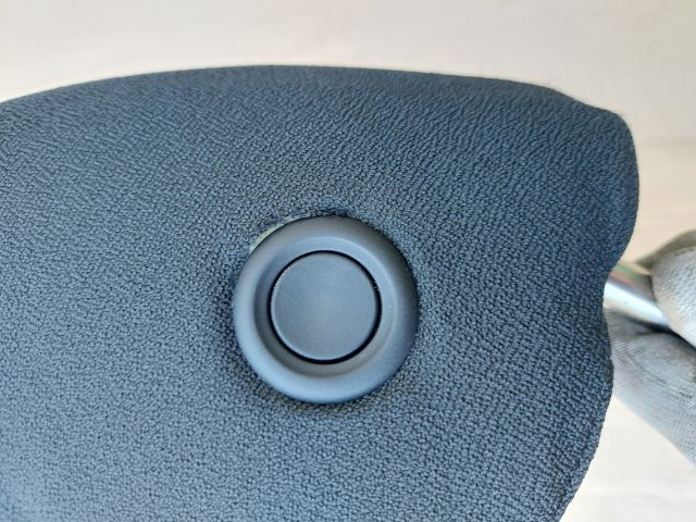 bontott VW PASSAT B6 Bal első Fejtámla