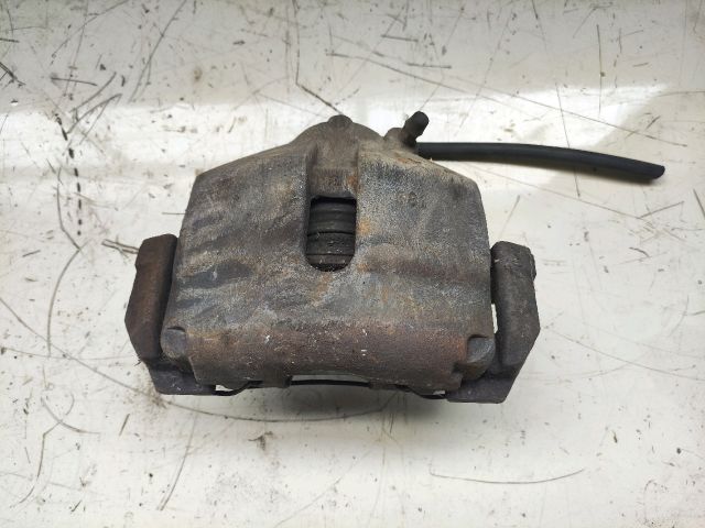 bontott VW PASSAT B6 Bal első Féknyereg Munkahengerrel