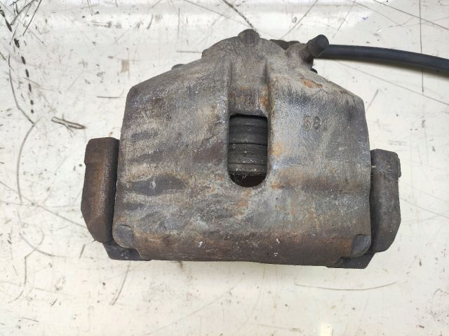 bontott VW PASSAT B6 Bal első Féknyereg Munkahengerrel