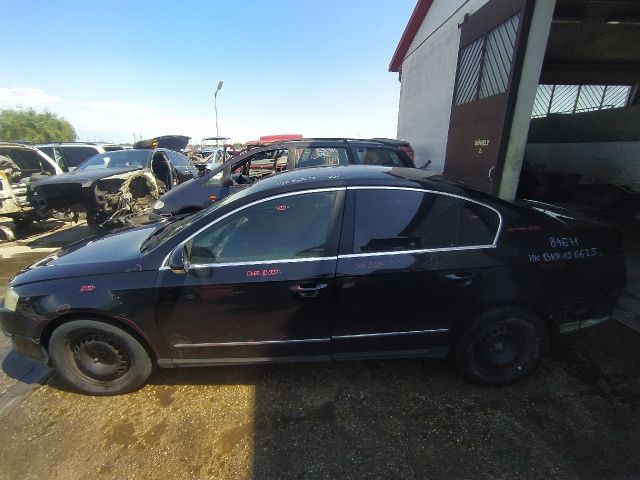 bontott VW PASSAT B6 Bal első Gumikéder