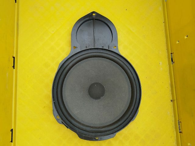 bontott VW PASSAT B6 Bal első Hangszóró
