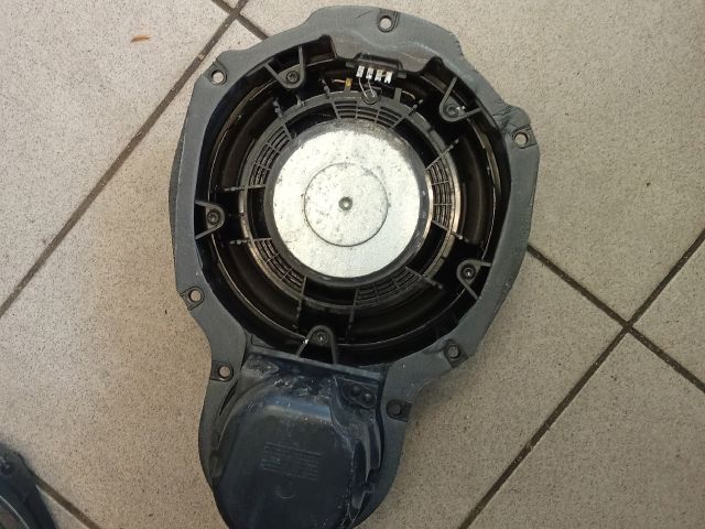 bontott VW PASSAT B6 Bal első Hangszóró