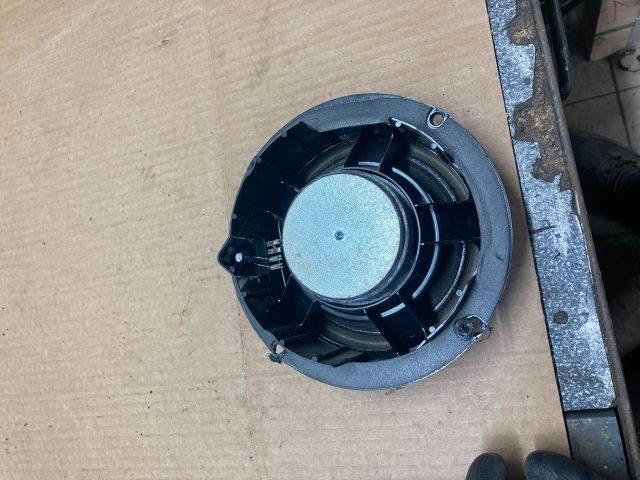 bontott VW PASSAT B6 Bal első Hangszóró