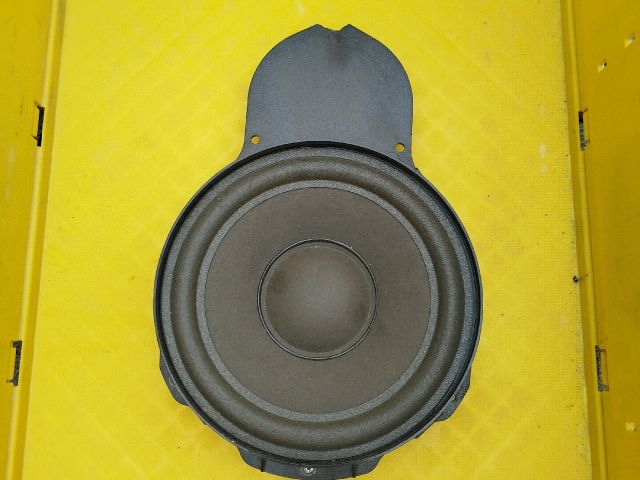 bontott VW PASSAT B6 Bal első Hangszóró