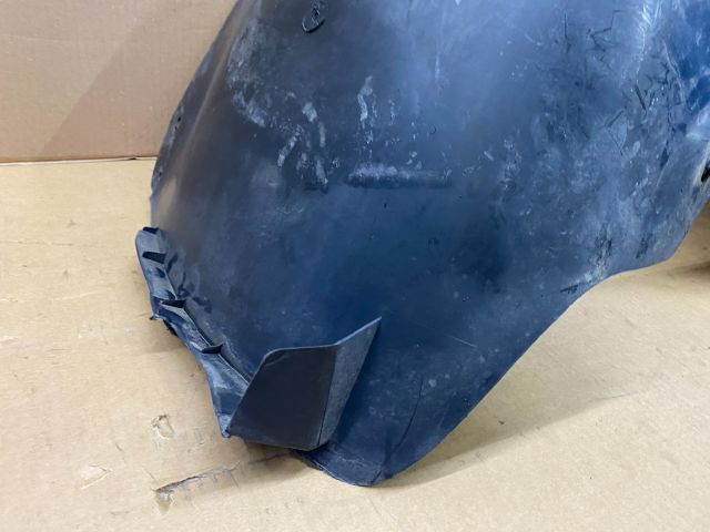 bontott VW PASSAT B6 Bal első Hátsó Dobbetét (Kerékjárati, Műanyag)