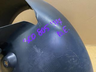 bontott VW PASSAT B6 Bal első Hátsó Dobbetét (Kerékjárati, Műanyag)