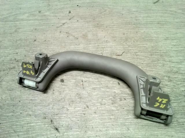 bontott VW PASSAT B6 Bal első Kapaszkodó (Felső)