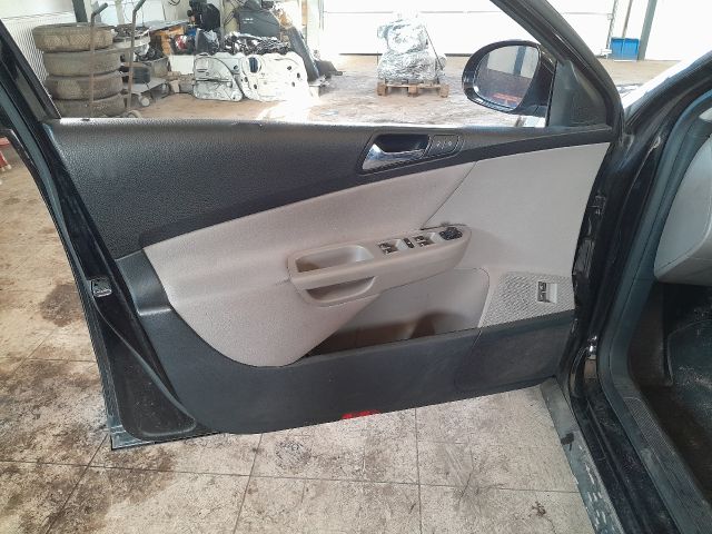 bontott VW PASSAT B6 Bal első Kilincs Bowden