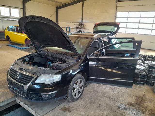 bontott VW PASSAT B6 Bal első Kilincs Bowden