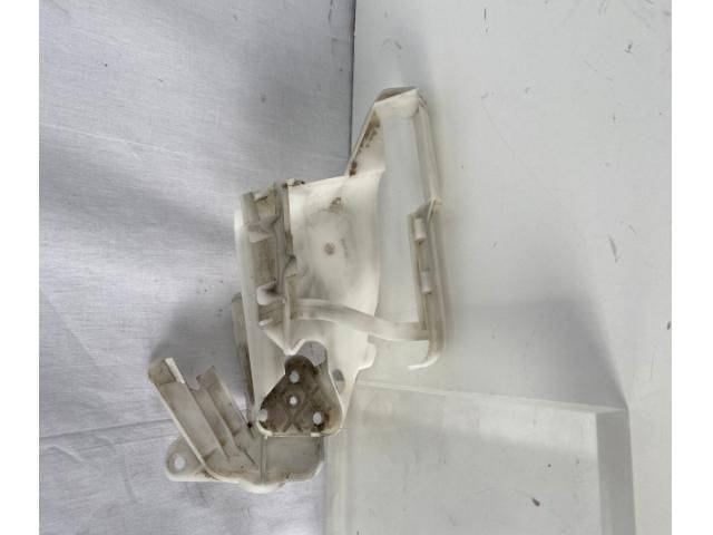 bontott VW PASSAT B6 Bal első Külső Kilincsfészek