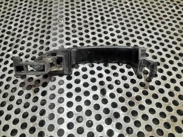 bontott VW PASSAT B6 Bal első Külső Kilincsfészek