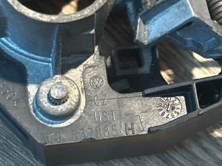 bontott VW PASSAT B6 Bal első Külső Kilincsfészek