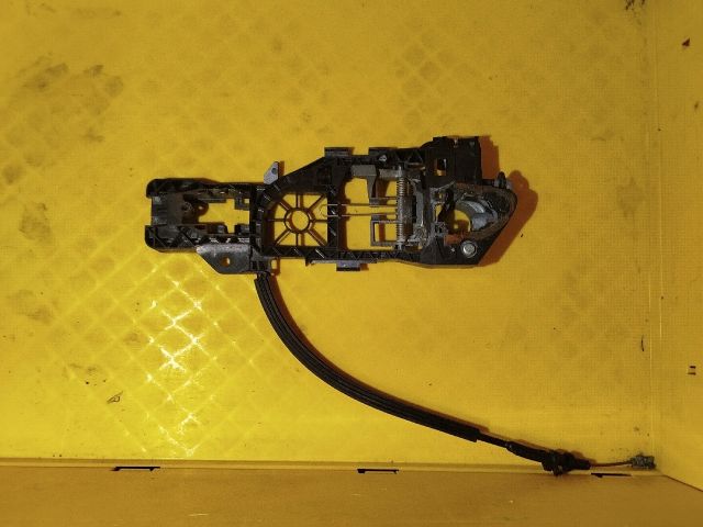 bontott VW PASSAT B6 Bal első Külső Kilincsfészek