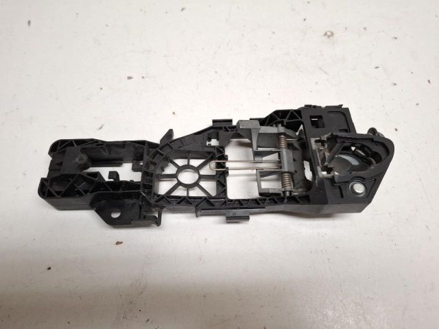 bontott VW PASSAT B6 Bal első Külső Kilincsfészek