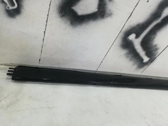 bontott VW PASSAT B6 Bal első Küszöb Díszléc