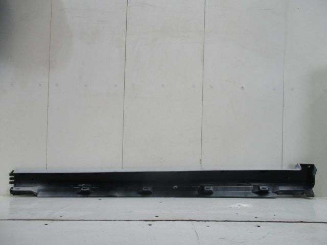 bontott VW PASSAT B6 Bal első Küszöb Díszléc