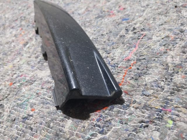 bontott VW PASSAT B6 Bal első Lökhárító Díszléc