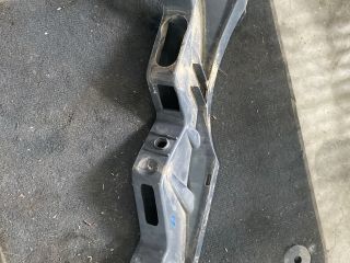 bontott VW PASSAT B6 Bal első Lökhárító Tartó (Műanyag)