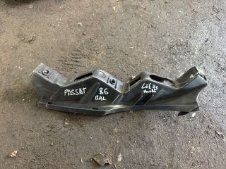 bontott VW PASSAT B6 Bal első Lökhárító Tartó (Műanyag)