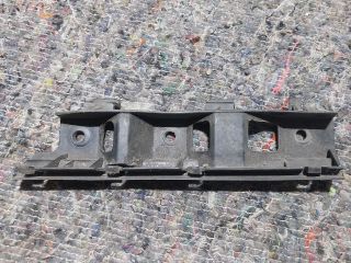 bontott VW PASSAT B6 Bal első Oldal Lökhárító Tartó (Műanyag)