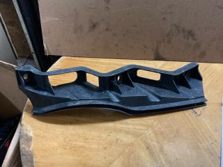 bontott VW PASSAT B6 Bal első Oldal Lökhárító Tartó (Műanyag)