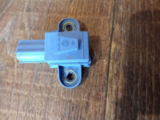 bontott VW PASSAT B6 Bal első Oldal Ütközés Érzékelő